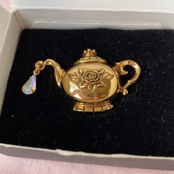 Avon Tea Time Tack Pin - Picture 6 of 6